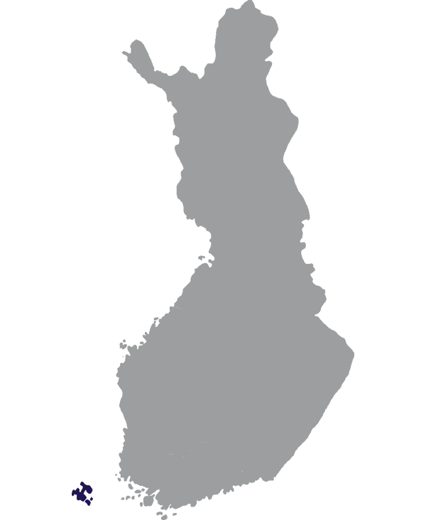 Landkaart Finland grijs met regio Åland donkerblauw op transparante achtergrond - 600 * 733 pixels